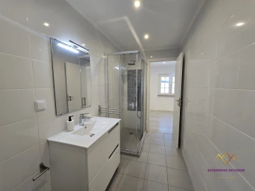 Apartamento T1 para Arrendamento em Santa Maria e São Miguel, São Martinho, São Pedro Penaferrim