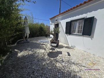 Apartamento T1 para Arrendamento em Santa Maria e São Miguel, São Martinho, São Pedro Penaferrim