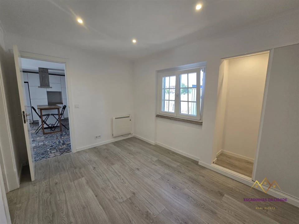 Apartamento T1 para Arrendamento em Santa Maria e São Miguel, São Martinho, São Pedro Penaferrim Foto 15