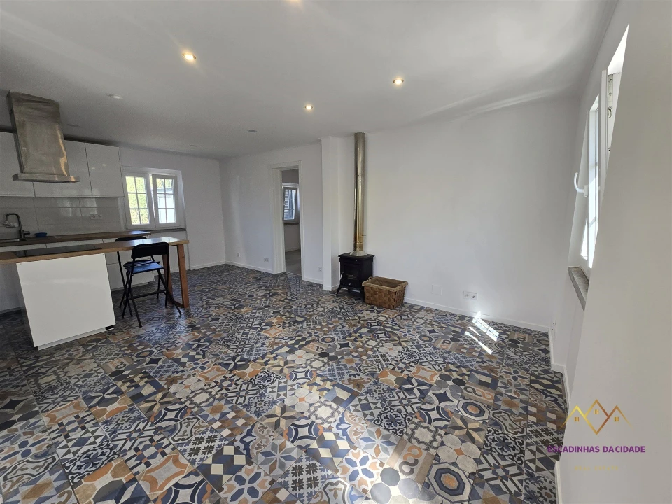 Apartamento T1 para Arrendamento em Santa Maria e São Miguel, São Martinho, São Pedro Penaferrim Foto 5