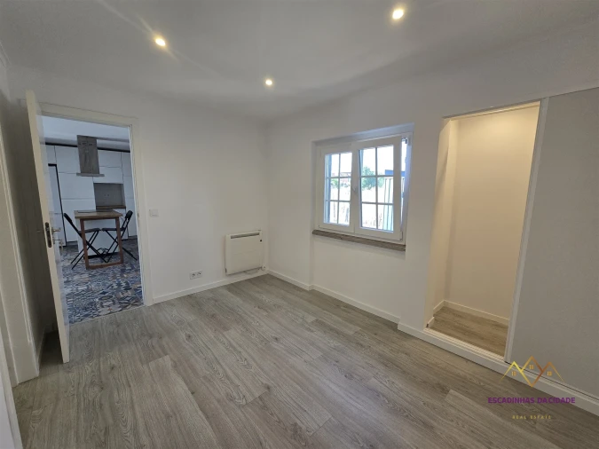 Apartamento T1 para Arrendamento em Santa Maria e São Miguel, São Martinho, São Pedro Penaferrim Foto 15