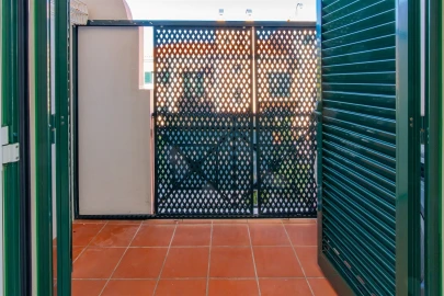Apartamento T3 para Arrendamento em Santa Maria e São Miguel, São Martinho, São Pedro Penaferrim