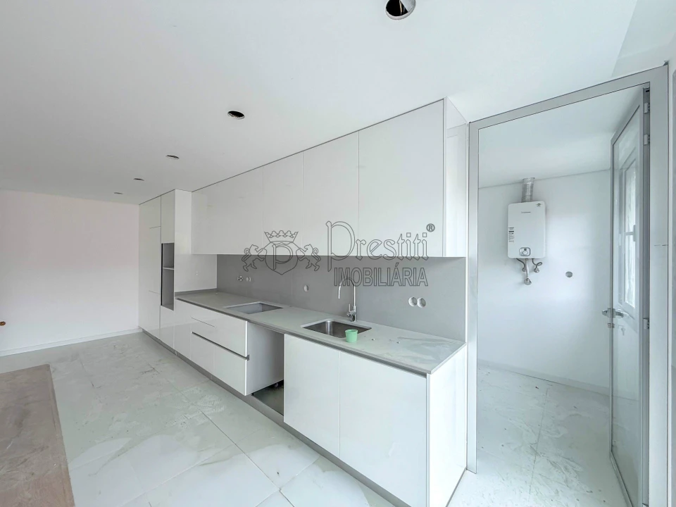 Apartamento T3 para Venda em Azurem Foto 8