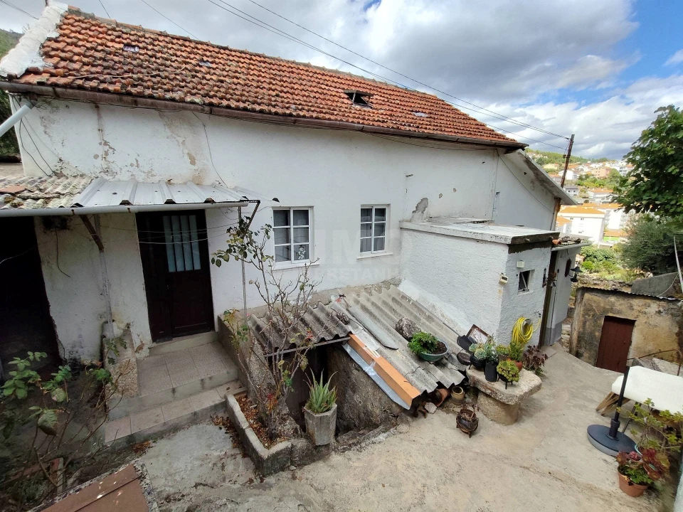 Moradia T6 para Venda em Cantar-Galo e Vila do Carvalho Foto 23