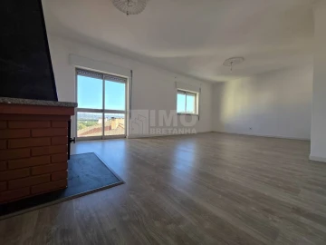 Apartamento T2 para Arrendamento em Covilhã e Canhoso