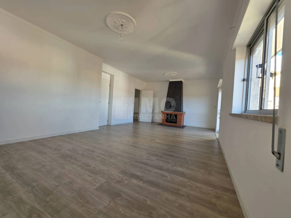 Apartamento T2 para Arrendamento em Covilhã e Canhoso Foto 2