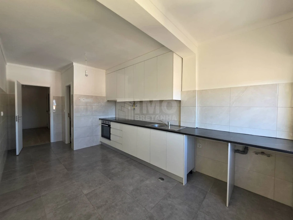 Apartamento T2 para Arrendamento em Covilhã e Canhoso Foto 3
