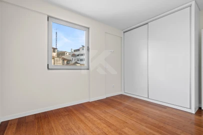 Apartamento T1 para Arrendamento em Funchal (Se)