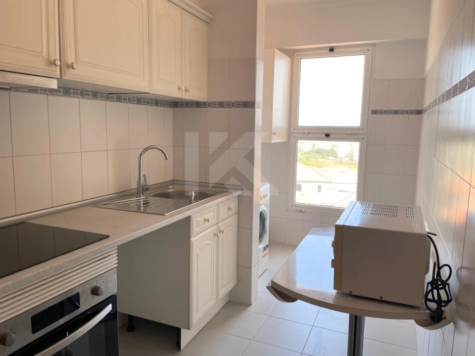 Apartamento T1 para Venda em Caniço Foto 12