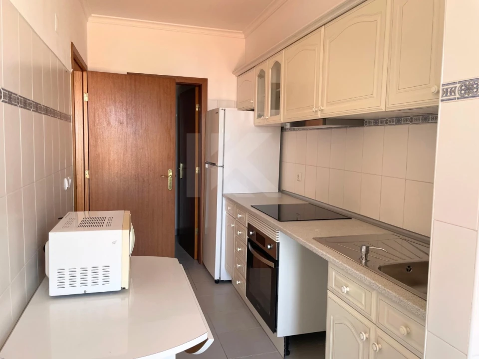 Apartamento T1 para Venda em Caniço Foto 13