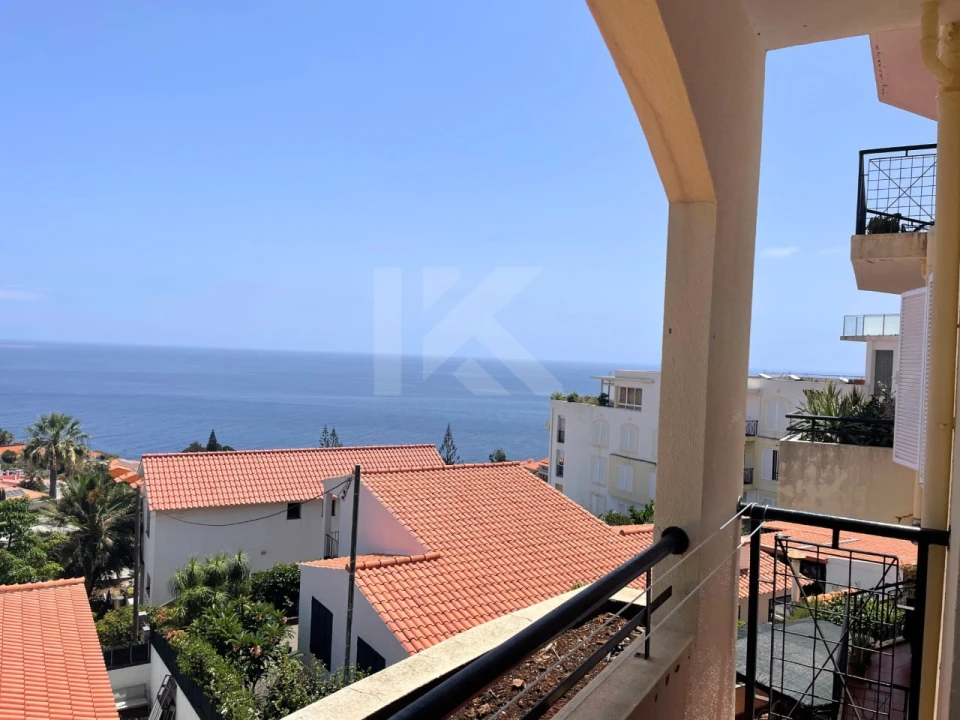 Apartamento T1 para Venda em Caniço Foto 17