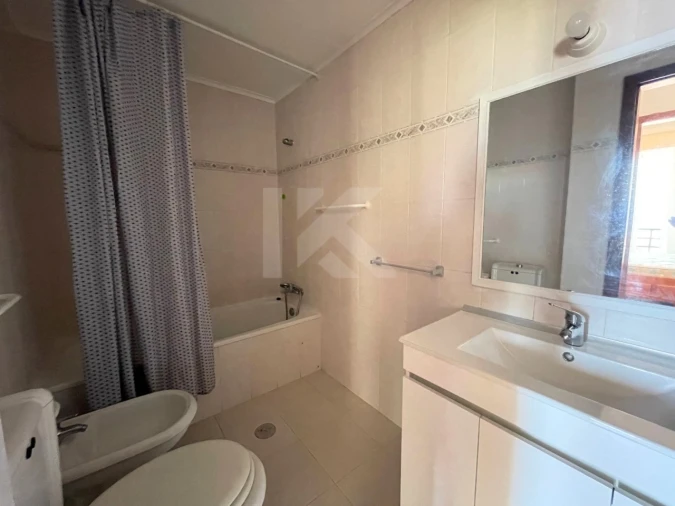 Apartamento T1 para Venda em Caniço Foto 14