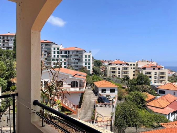 Apartamento T1 para Venda em Caniço Foto 19