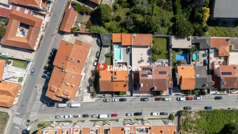 Moradia T4 para Venda em Arcozelo