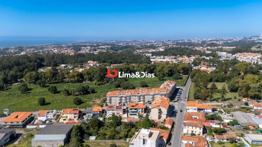 Moradia T4 para Venda em Arcozelo Foto 31
