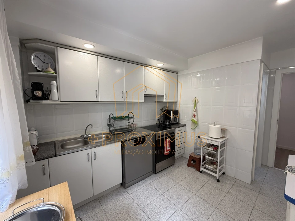 Apartamento T2 para Venda em Tavarede Foto 8