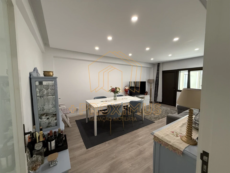 Apartamento T2 para Venda em Tavarede Foto 1