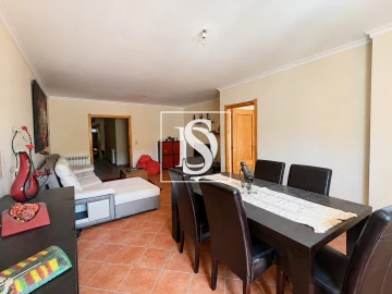 Apartamento T3 para Venda em Sé, Santa Maria e Meixedo