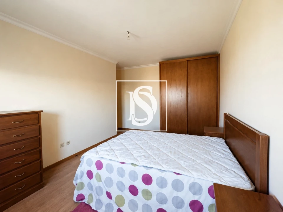 Apartamento T3 para Venda em Sé, Santa Maria e Meixedo Foto 9