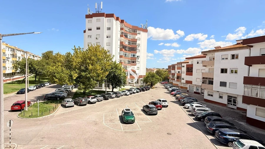 Apartamento T1 para Venda em Seixal, Arrentela e Aldeia de Paio Pires Foto 16