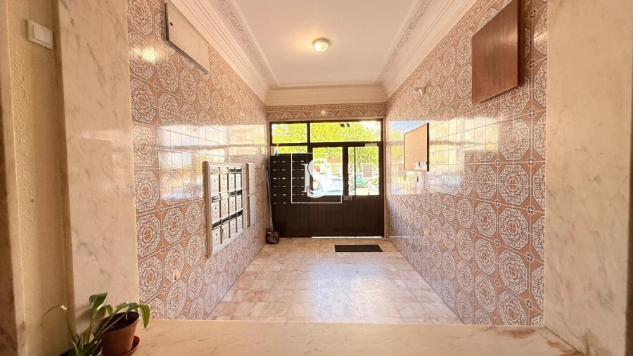 Apartamento T1 para Venda em Seixal, Arrentela e Aldeia de Paio Pires Foto 15