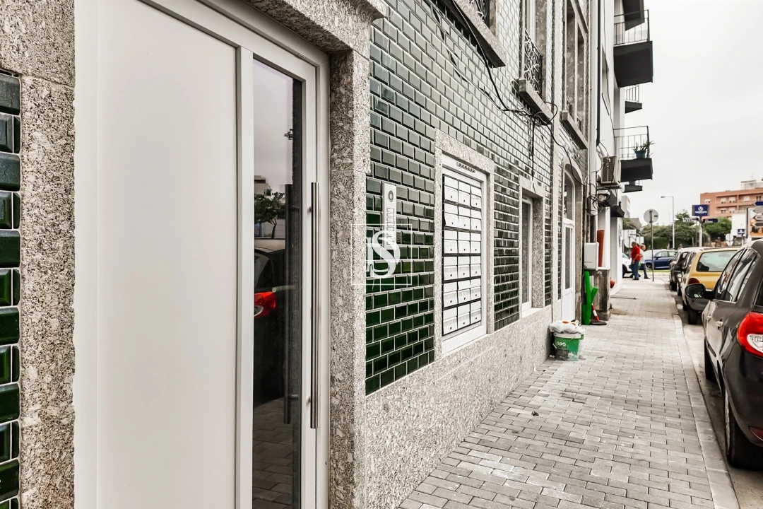 Apartamento T0 para Venda em Braga (Maximinos, Sé e Cividade) Foto 2
