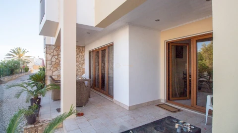Moradia T3 para Arrendamento em Mexilhoeira Grande