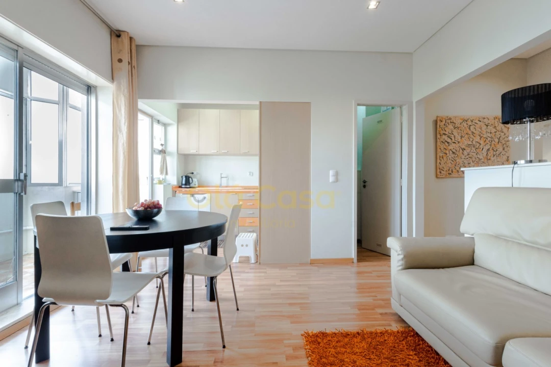 Apartamento T1 para Venda em Cedofeita, Santo Ildefonso, Sé, Miragaia, São Nicolau e Vitória Foto 1