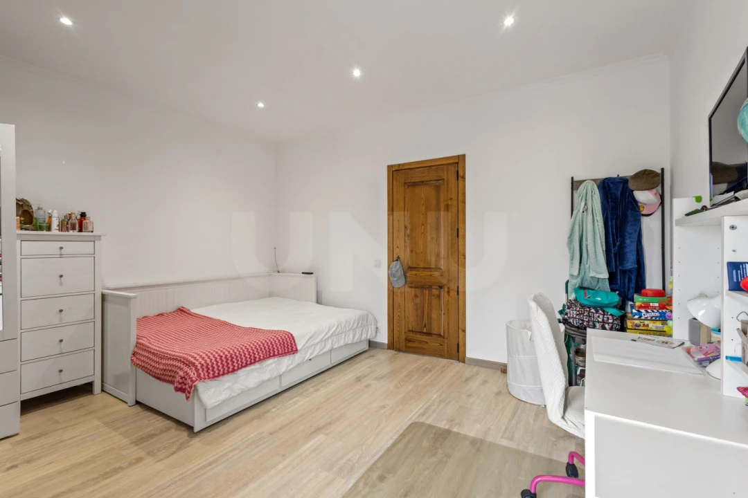 Apartamento T3 para Venda em Sobral de Monte Agraço Foto 3