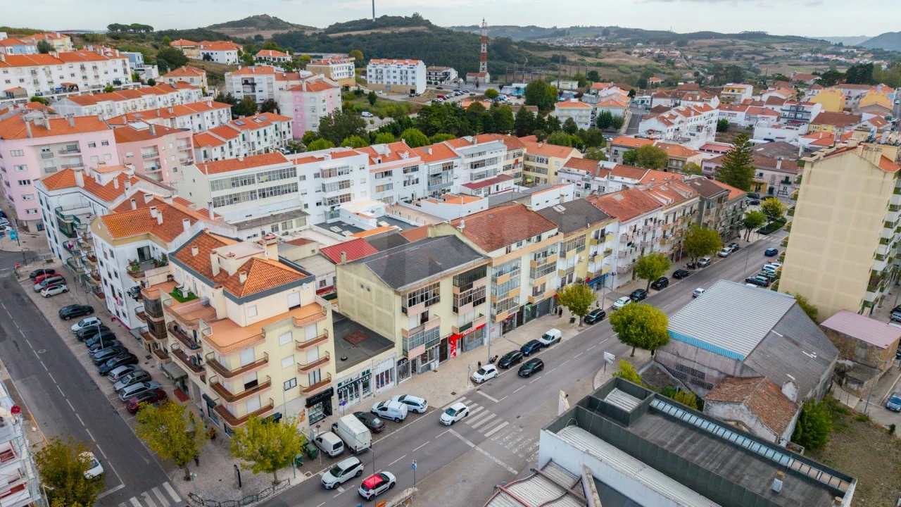 Apartamento T3 para Venda em Sobral de Monte Agraço Foto 25