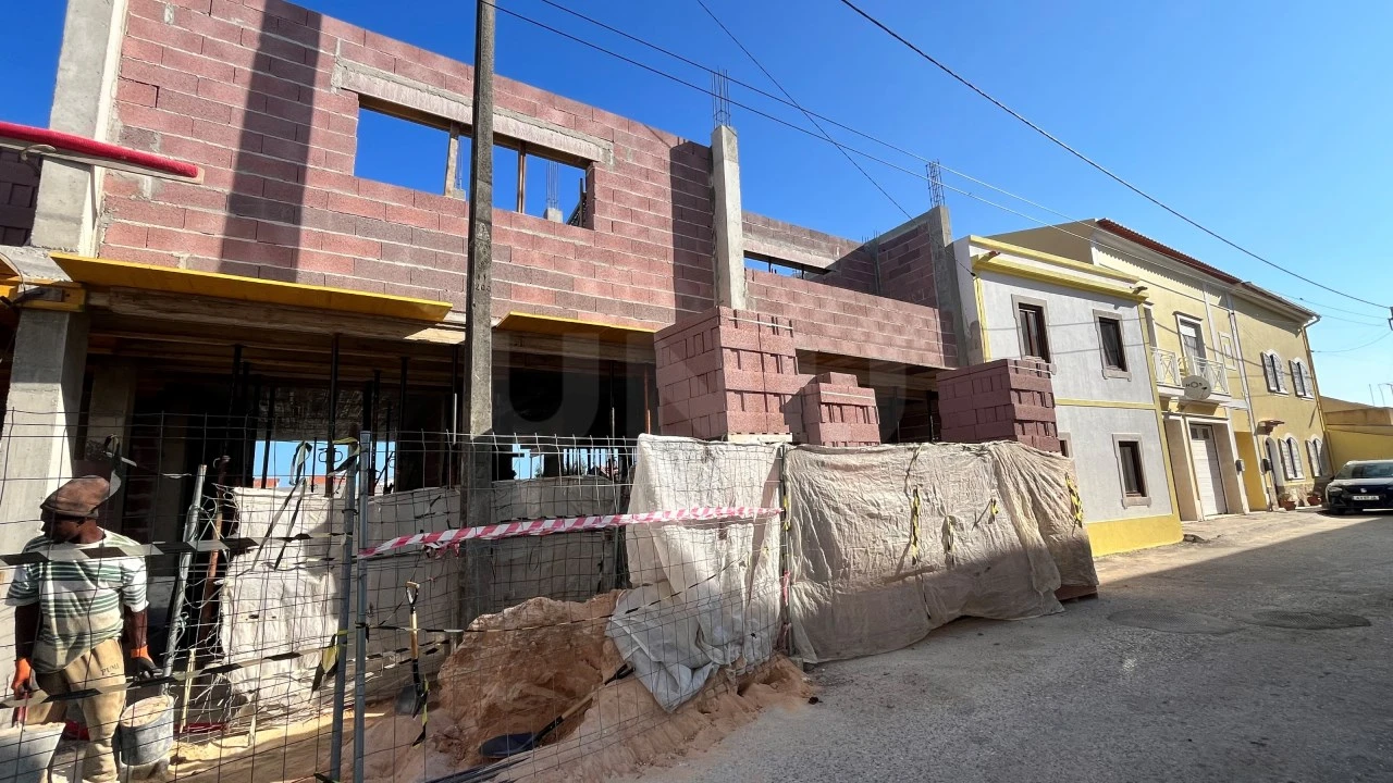 Apartamento T2 para Venda em Atouguia da Baleia Foto 8