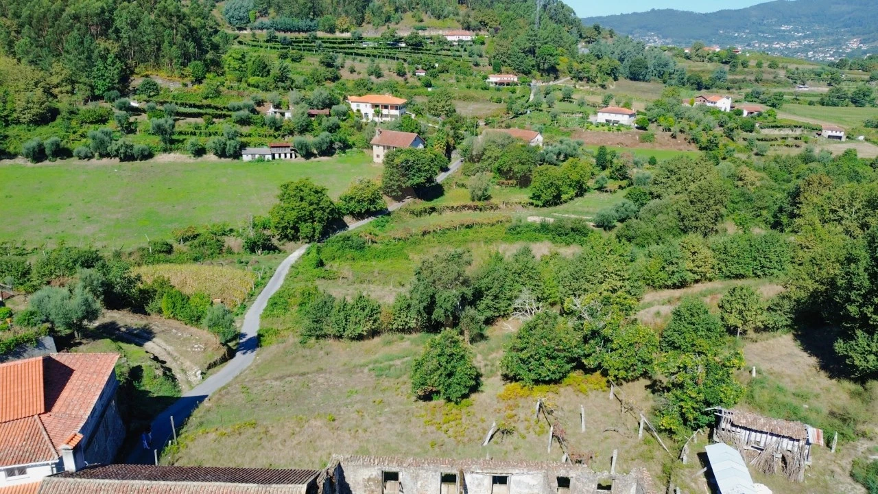 Terreno para Venda em Gondufe Foto 11