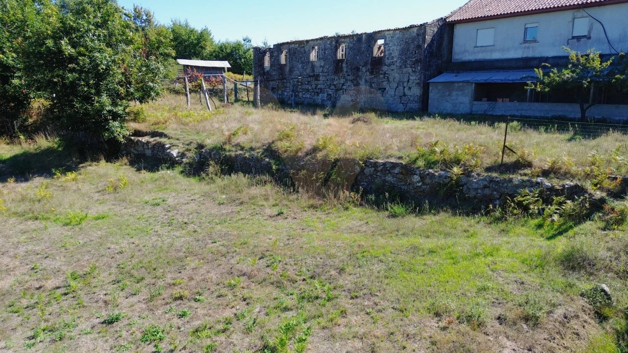 Terreno para Venda em Gondufe Foto 5
