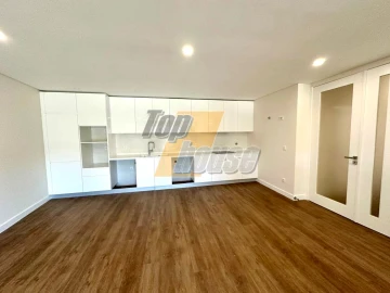 Apartamento T2 para Arrendamento em Costa da Caparica