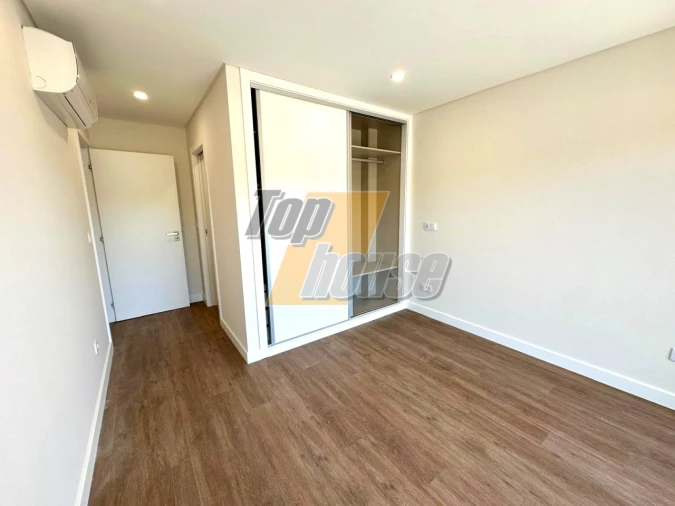 Apartamento T2 para Arrendamento em Costa da Caparica Foto 6
