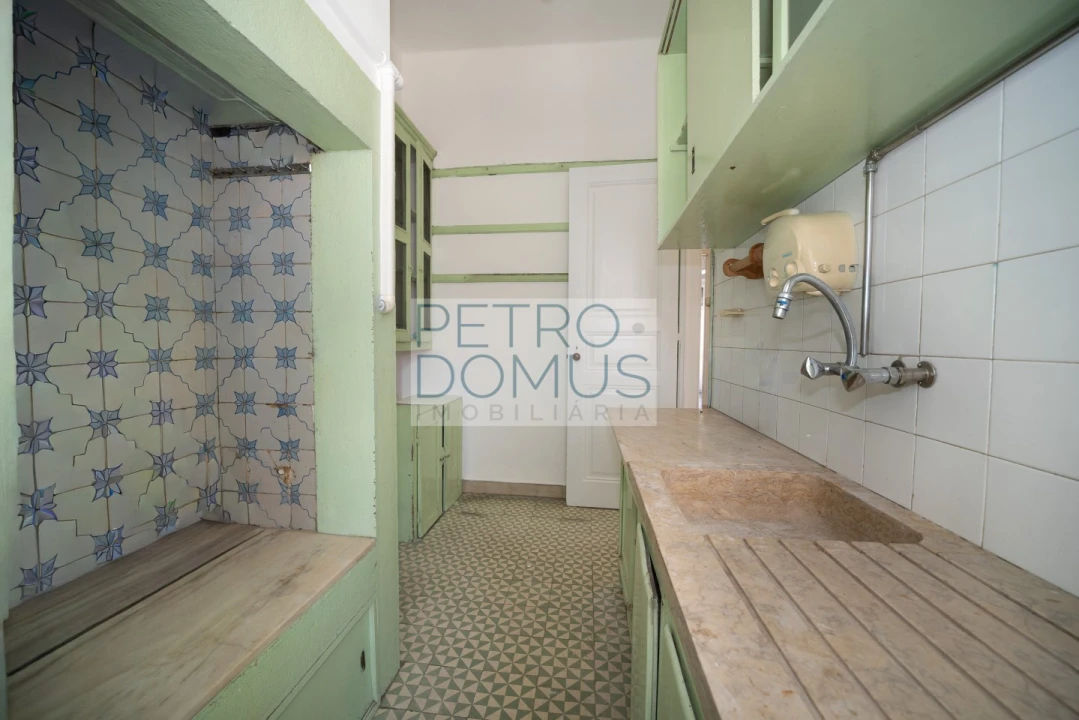 Apartamento T3 para Venda em Campolide Foto 15