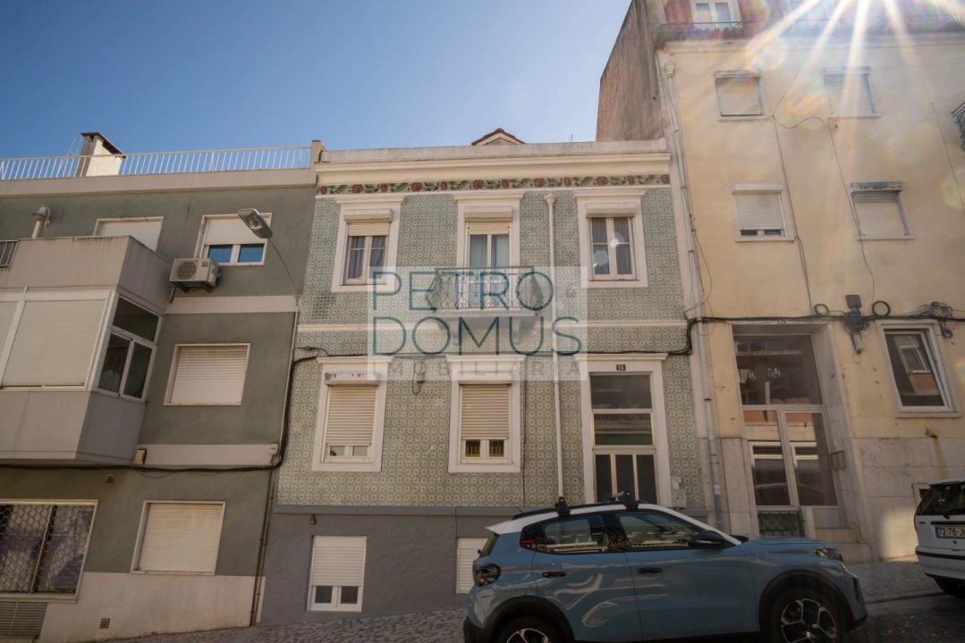 Apartamento T3 para Venda em Campolide Foto 32