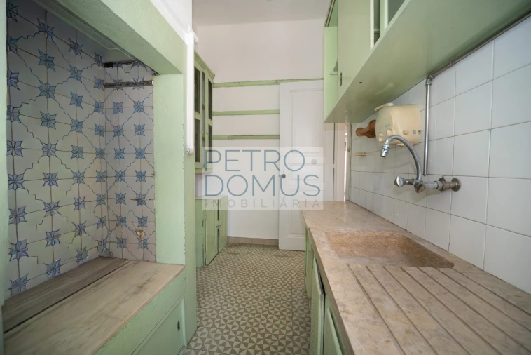 Apartamento T3 para Venda em Campolide Foto 15