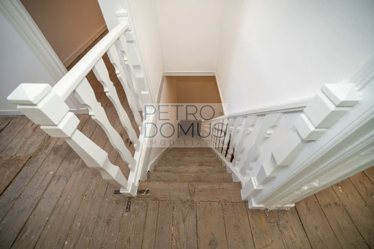 Apartamento T3 para Venda em Campolide Foto 18