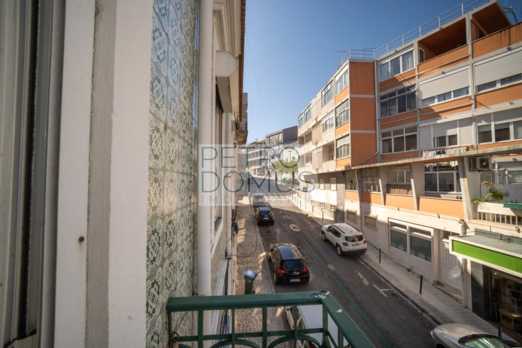 Apartamento T3 para Venda em Campolide Foto 29