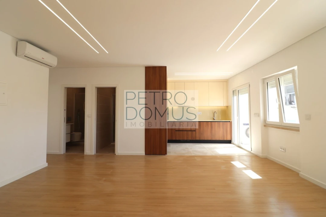 Apartamento T2 para Venda em Almada, Cova da Piedade, Pragal e Cacilhas Foto 10