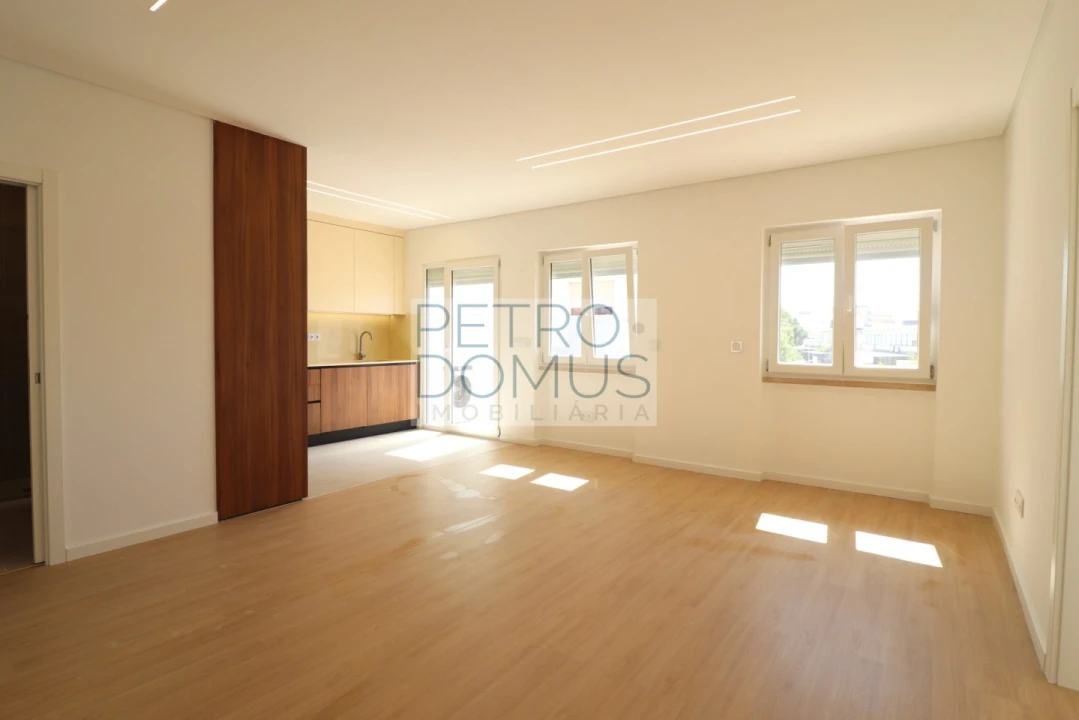 Apartamento T2 para Venda em Almada, Cova da Piedade, Pragal e Cacilhas Foto 8