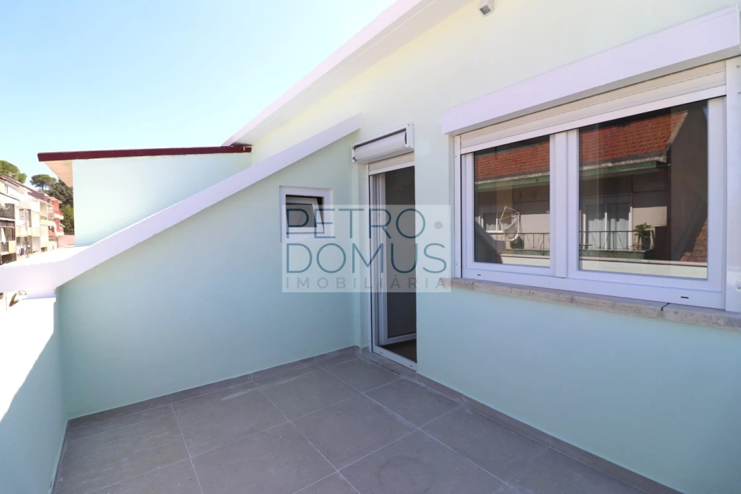 Apartamento T2 para Venda em Almada, Cova da Piedade, Pragal e Cacilhas Foto 24