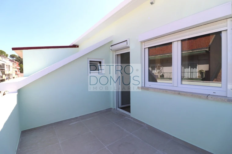 Apartamento T2 para Venda em Almada, Cova da Piedade, Pragal e Cacilhas Foto 24