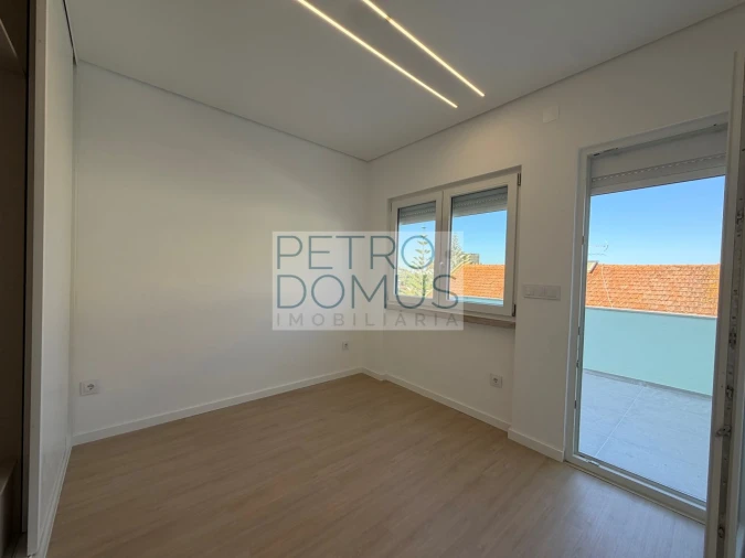 Apartamento T2 para Venda em Almada, Cova da Piedade, Pragal e Cacilhas Foto 20