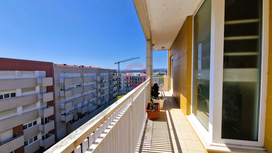 Apartamento T4 para Venda em Mazedo e Cortes