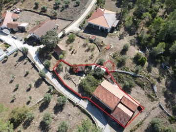 Moradia T4 para Venda em São Mamede