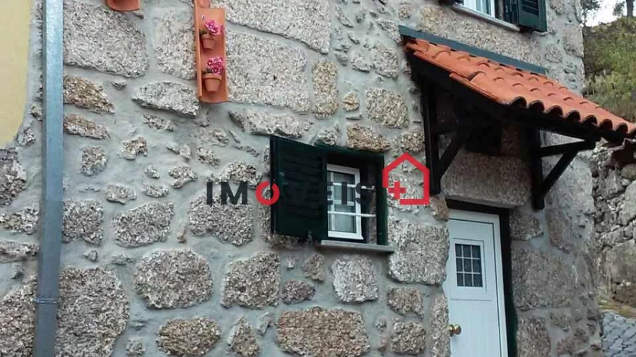 Moradia T2 para Venda em Sabugueiro