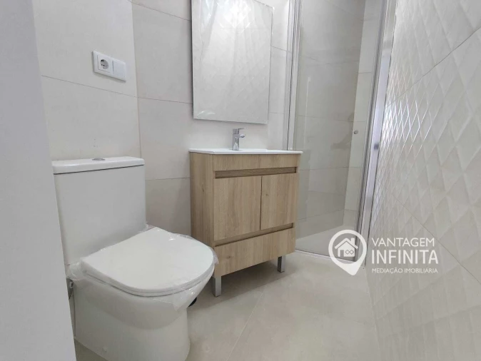Apartamento T3 para Venda em Almada, Cova da Piedade, Pragal e Cacilhas Foto 6
