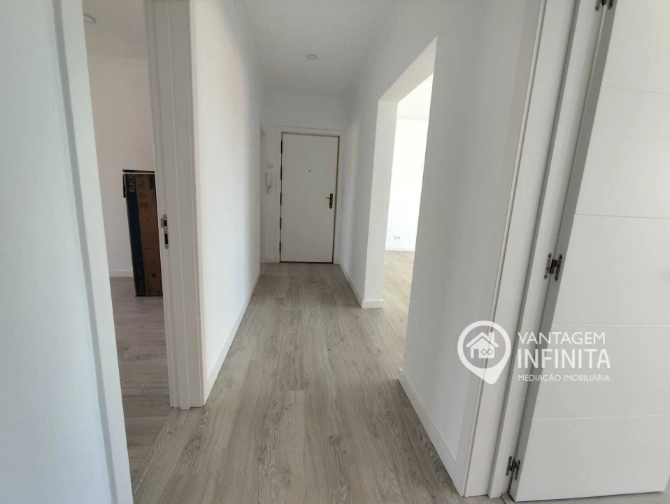 Apartamento T3 para Venda em Almada, Cova da Piedade, Pragal e Cacilhas Foto 5